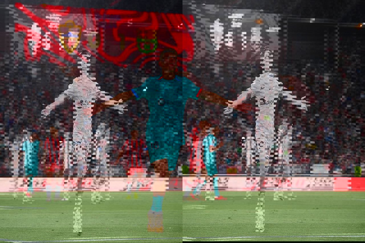 2022745
