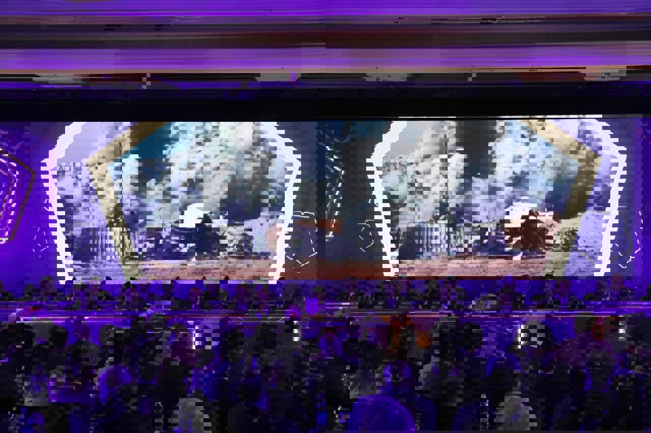 2023001