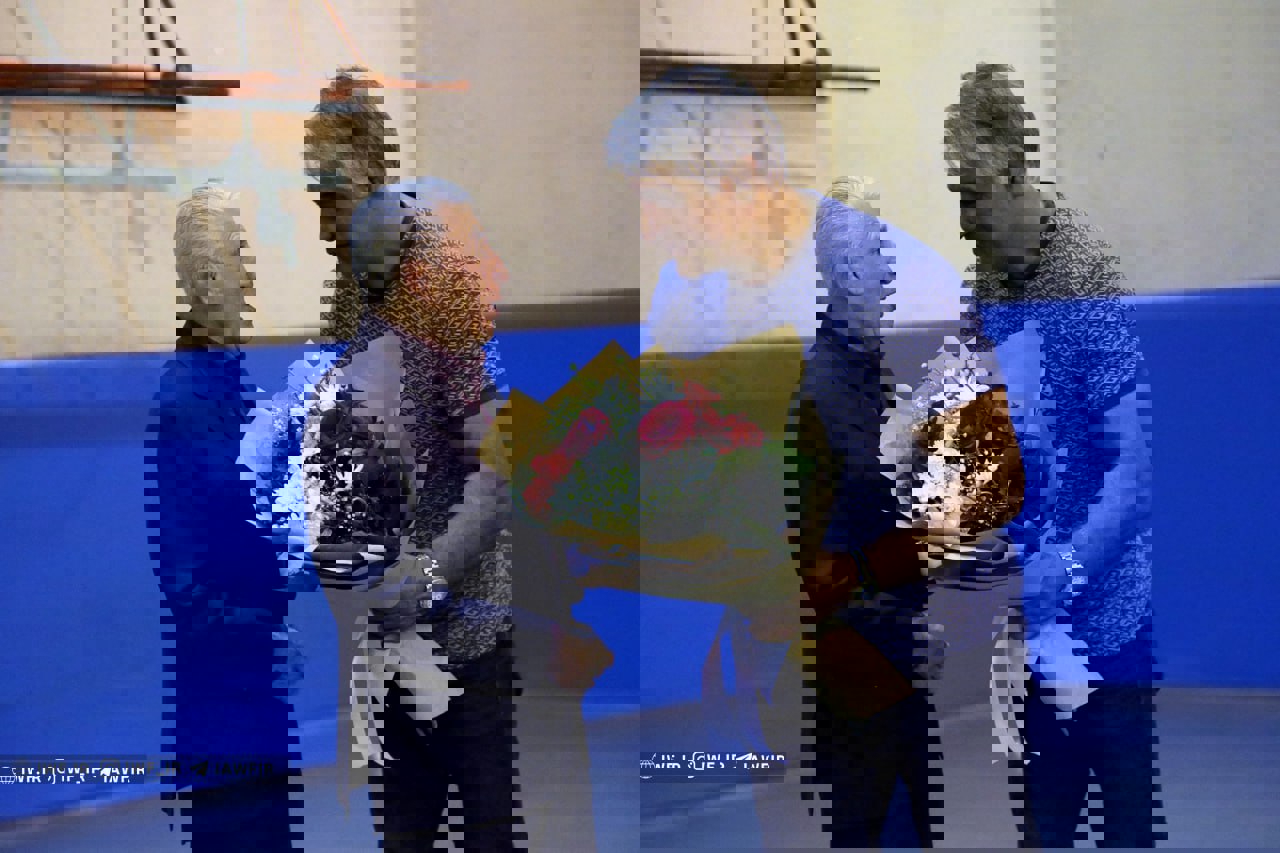 2023232