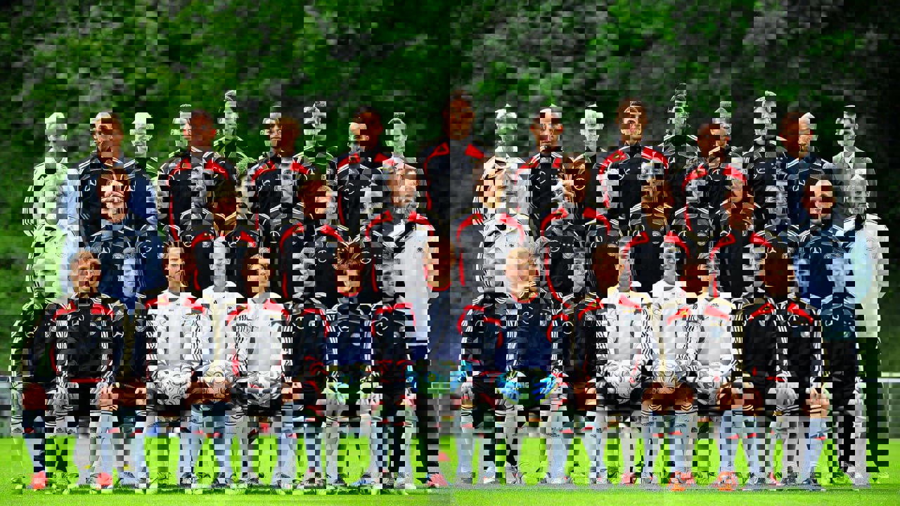 2023261