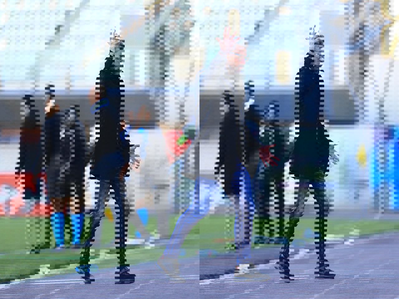 2023221