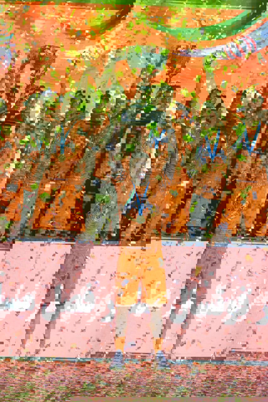 2023925