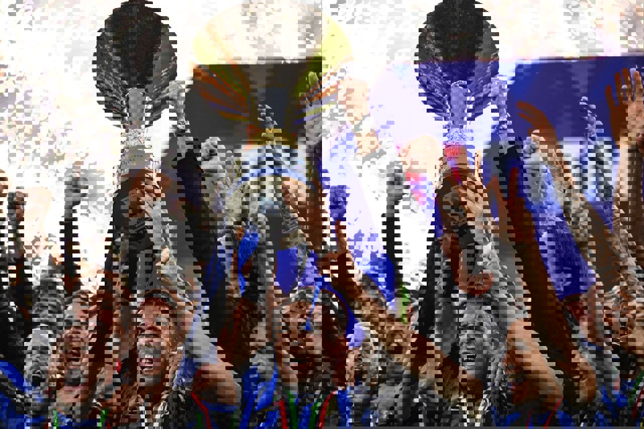2023889