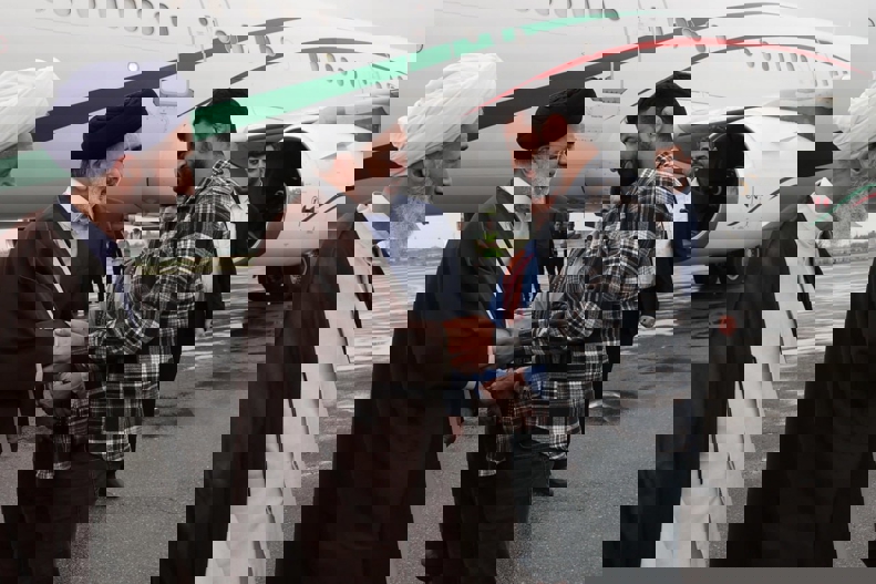 2023957
