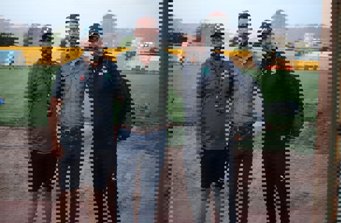 2025099