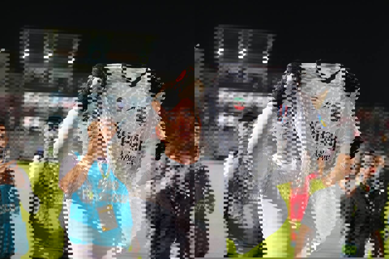 2025972