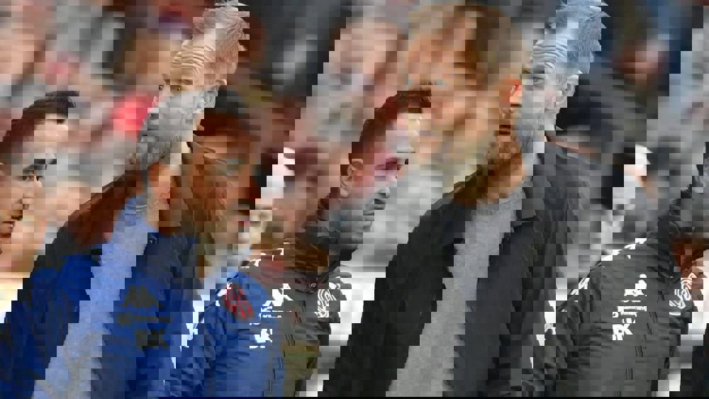 2025605