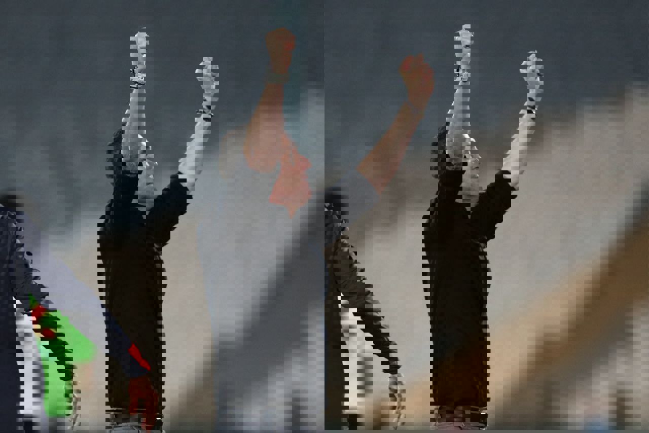 2025982