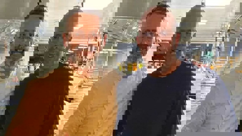2025742