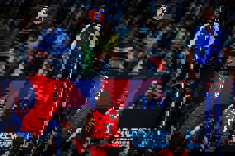 2025923
