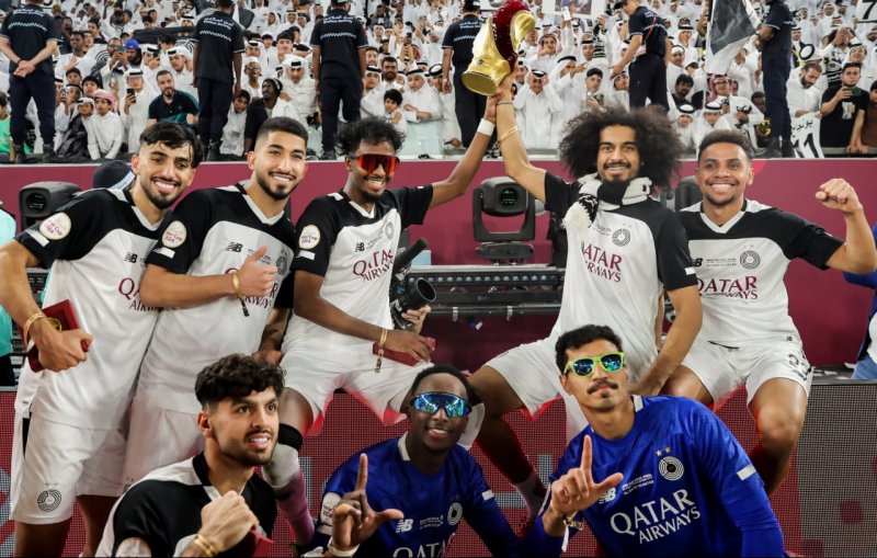  امین حزباوی یک روز پس از قهرمانی در جام امیر، به میهمانی امیر قطر رفت. 