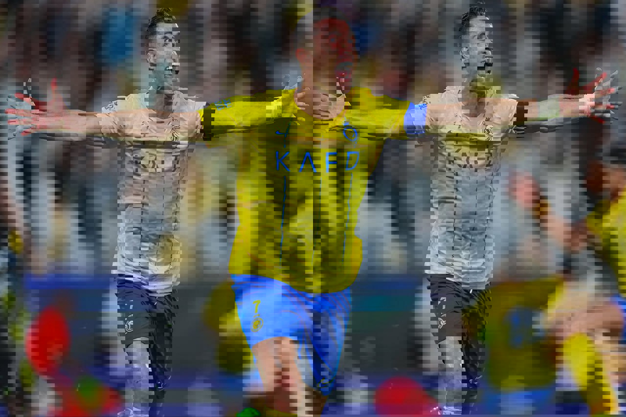 2027308