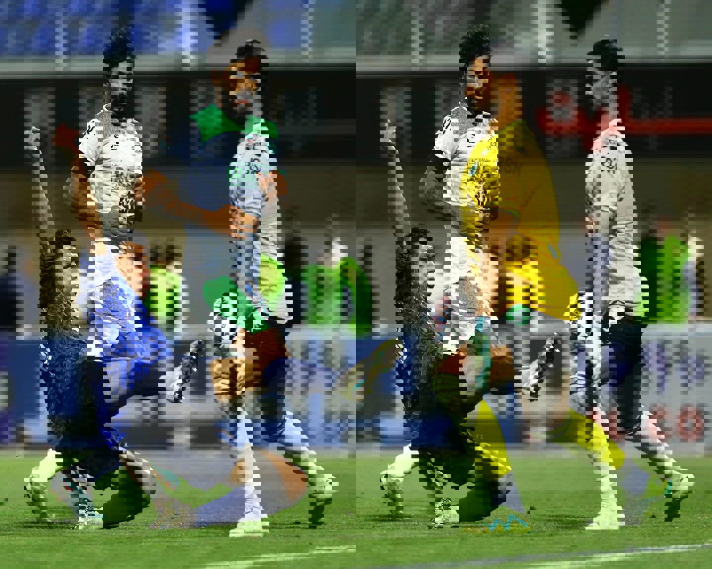 2027028