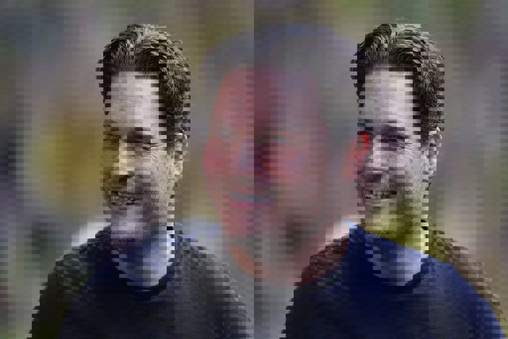 2027492