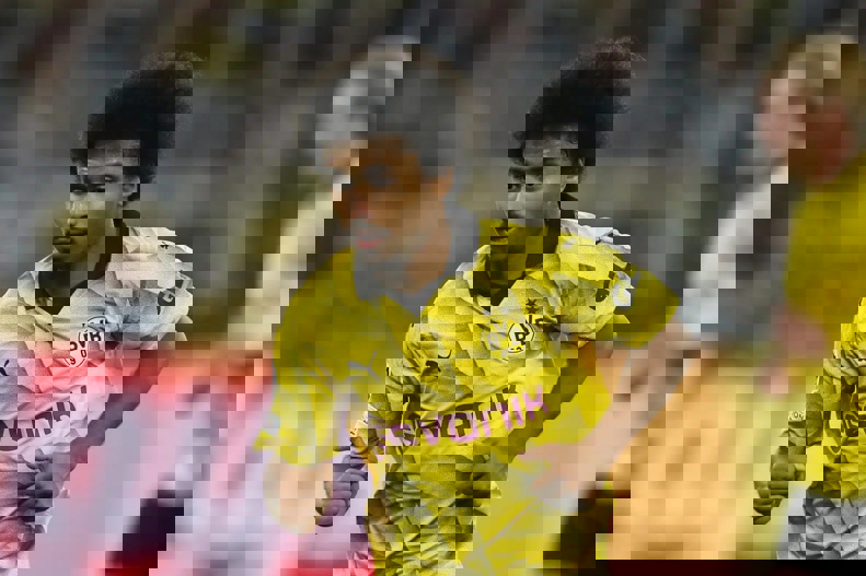 2027555