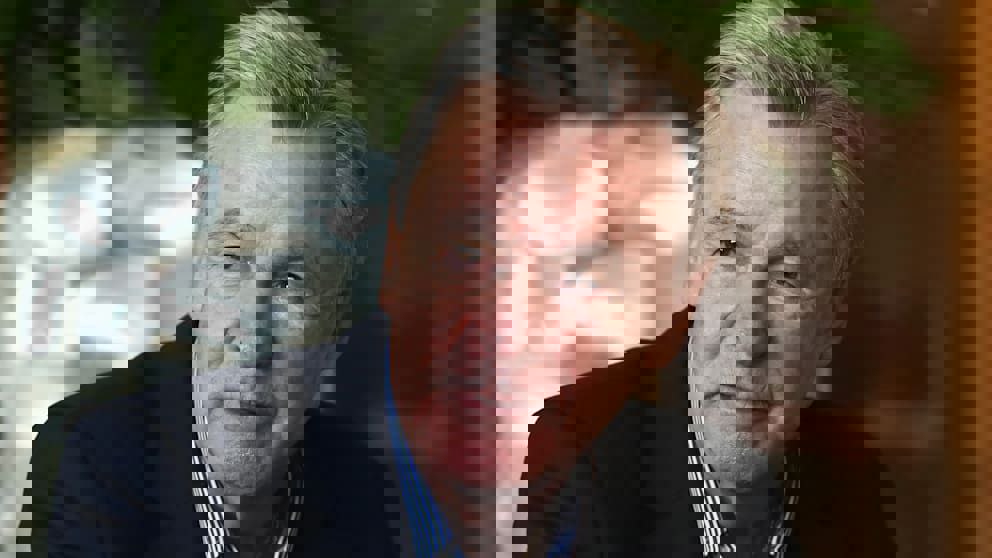 2027931