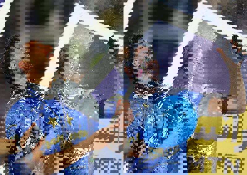 2027943