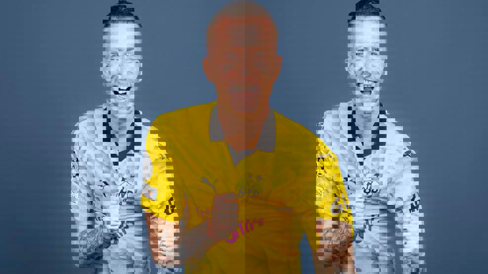 2027897