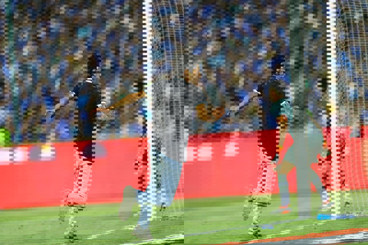 2028002