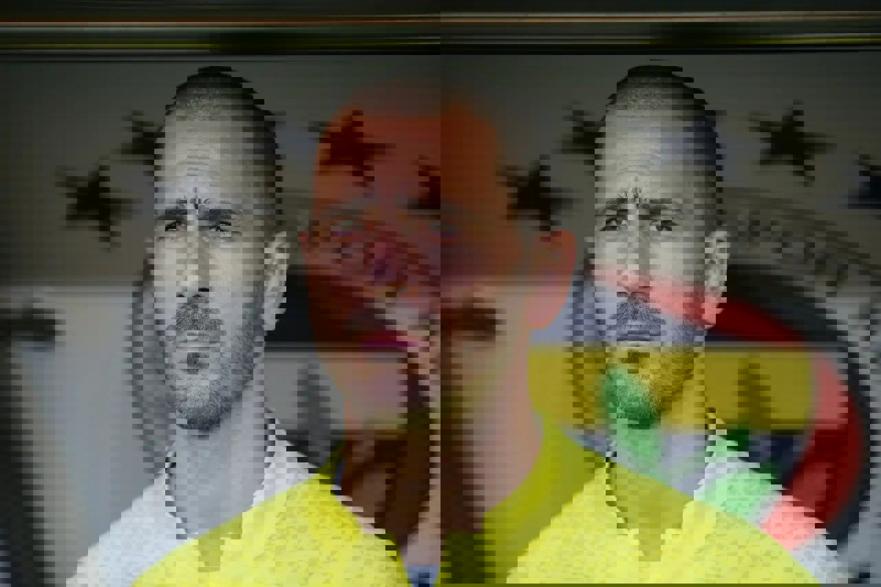 2028044