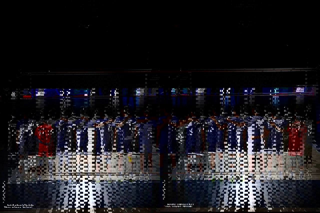 2028183