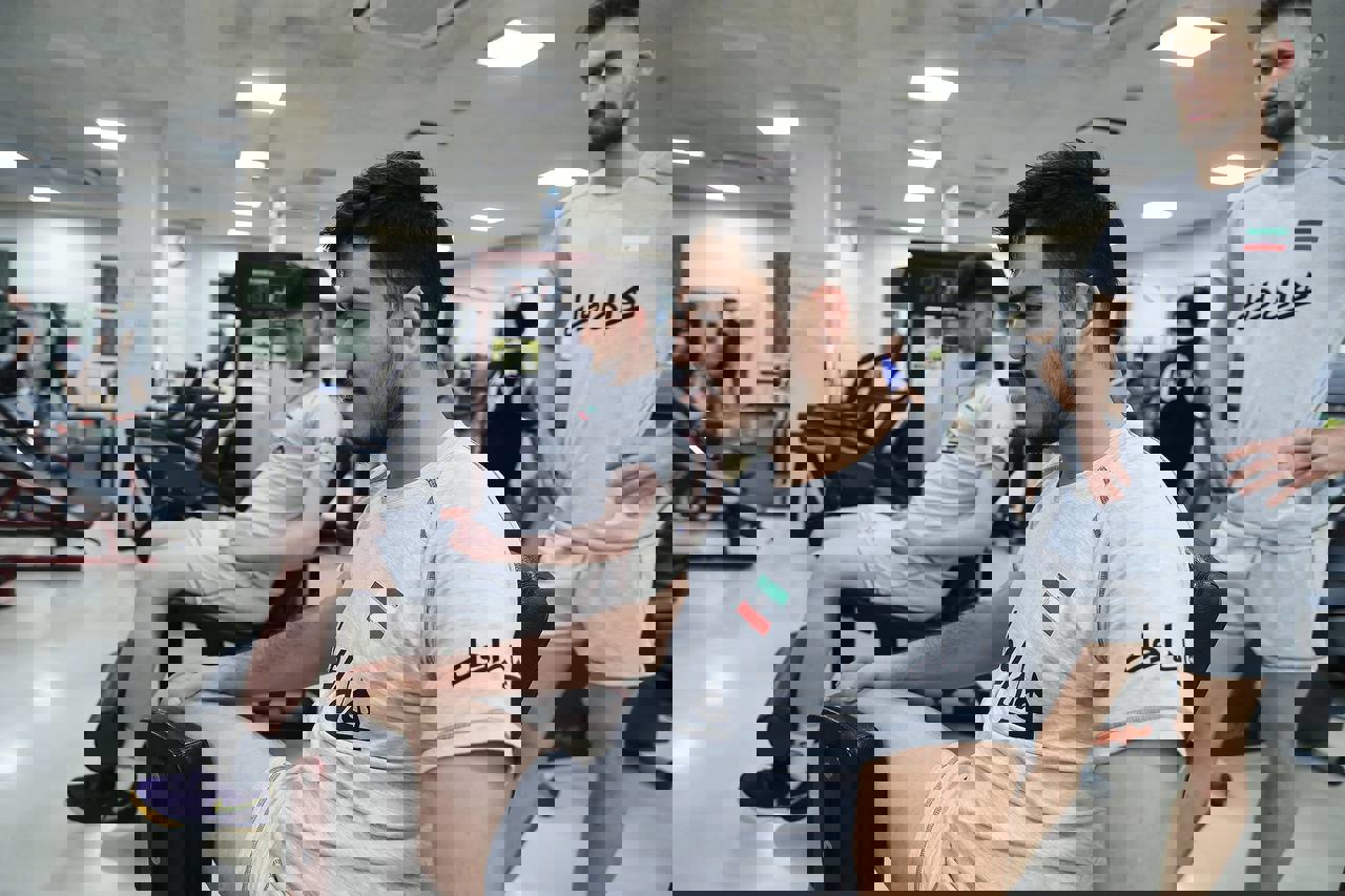 2028323