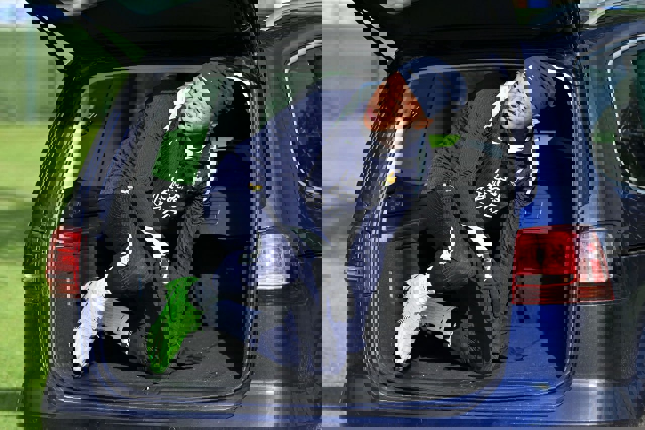 2028453