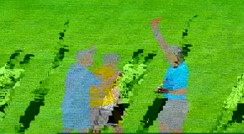 2029585