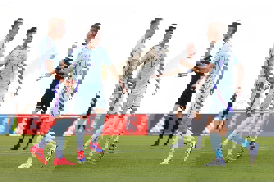 2030100