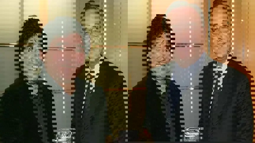 2030425