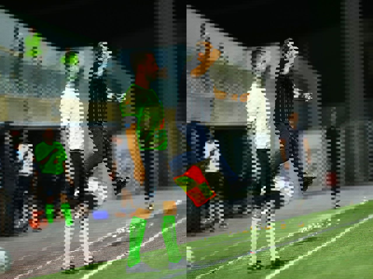 2030280