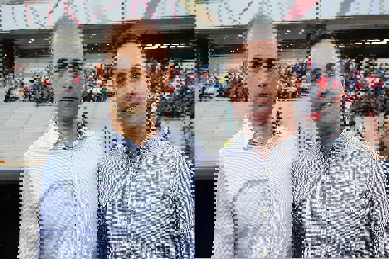 2030376
