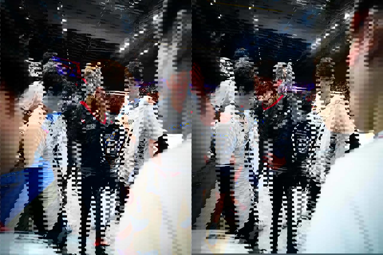 2030486