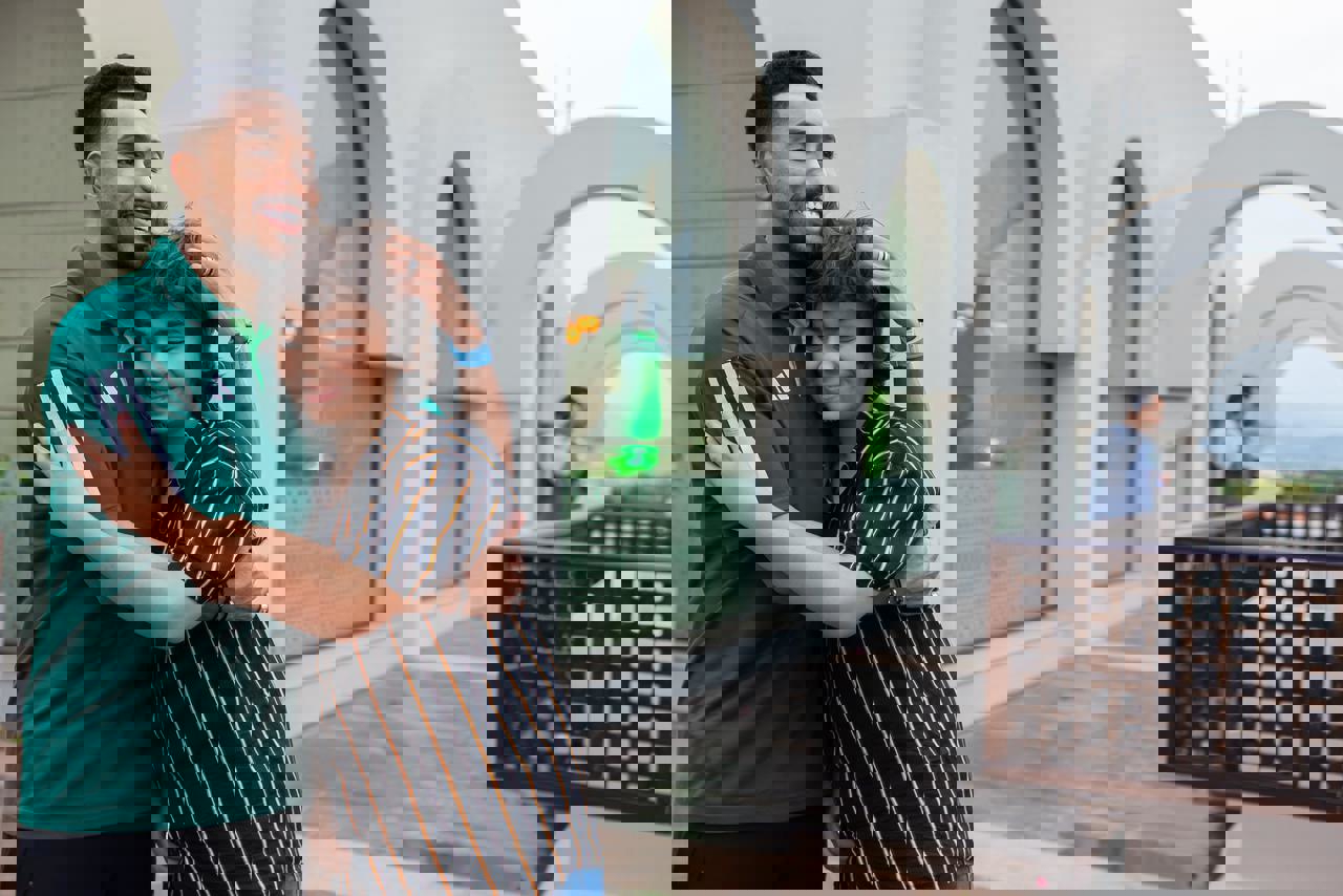 2030805