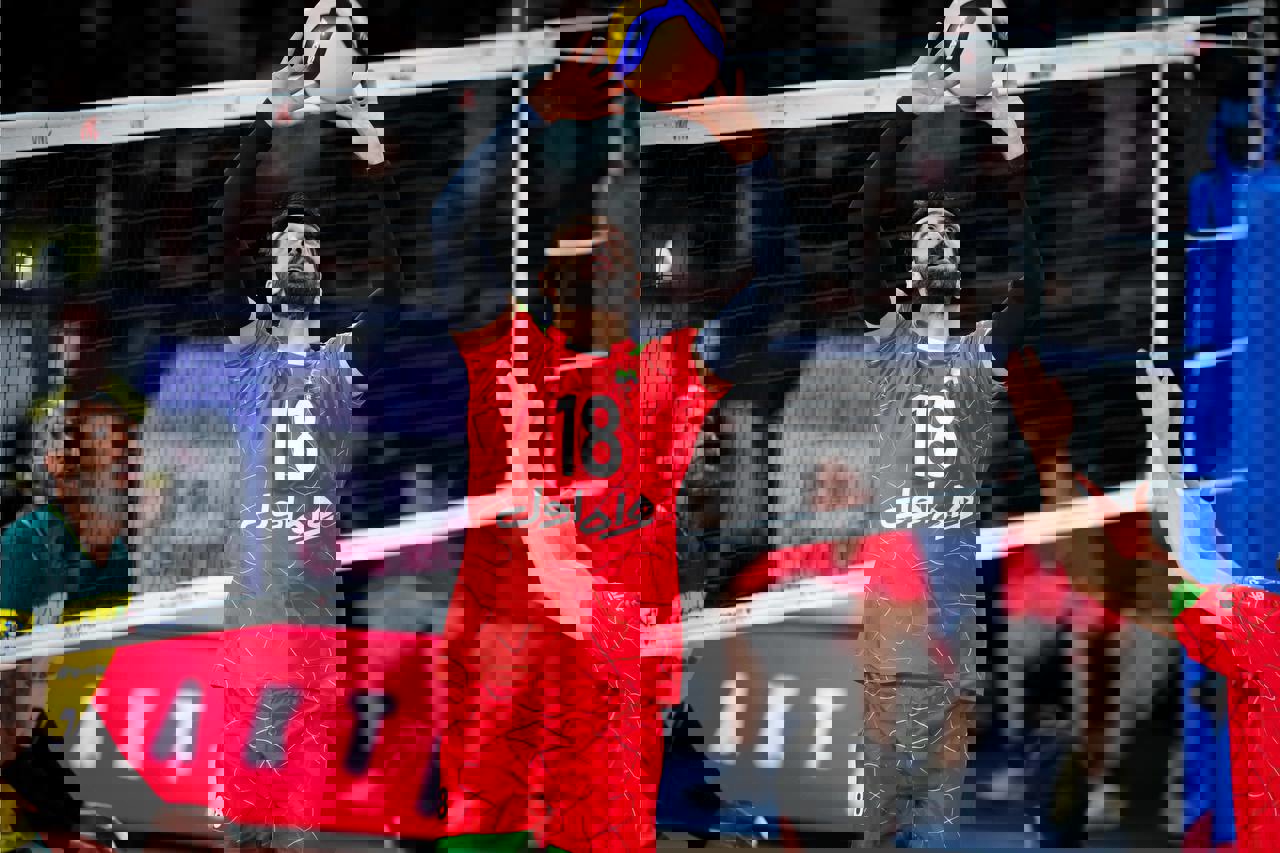 2030825