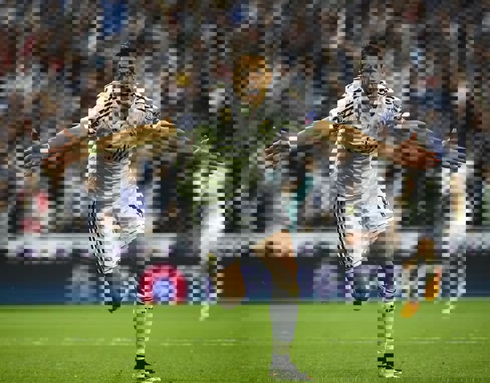 2030940