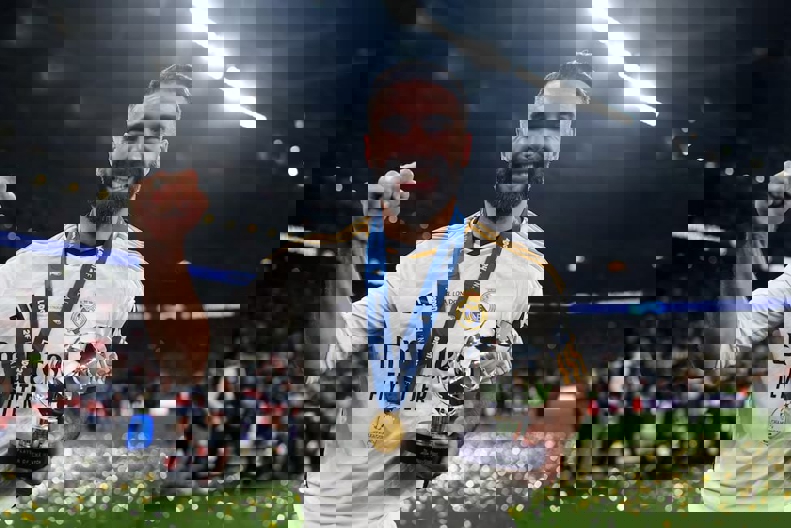 2030944