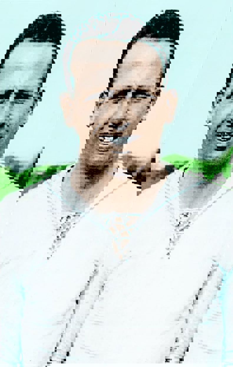 2030933