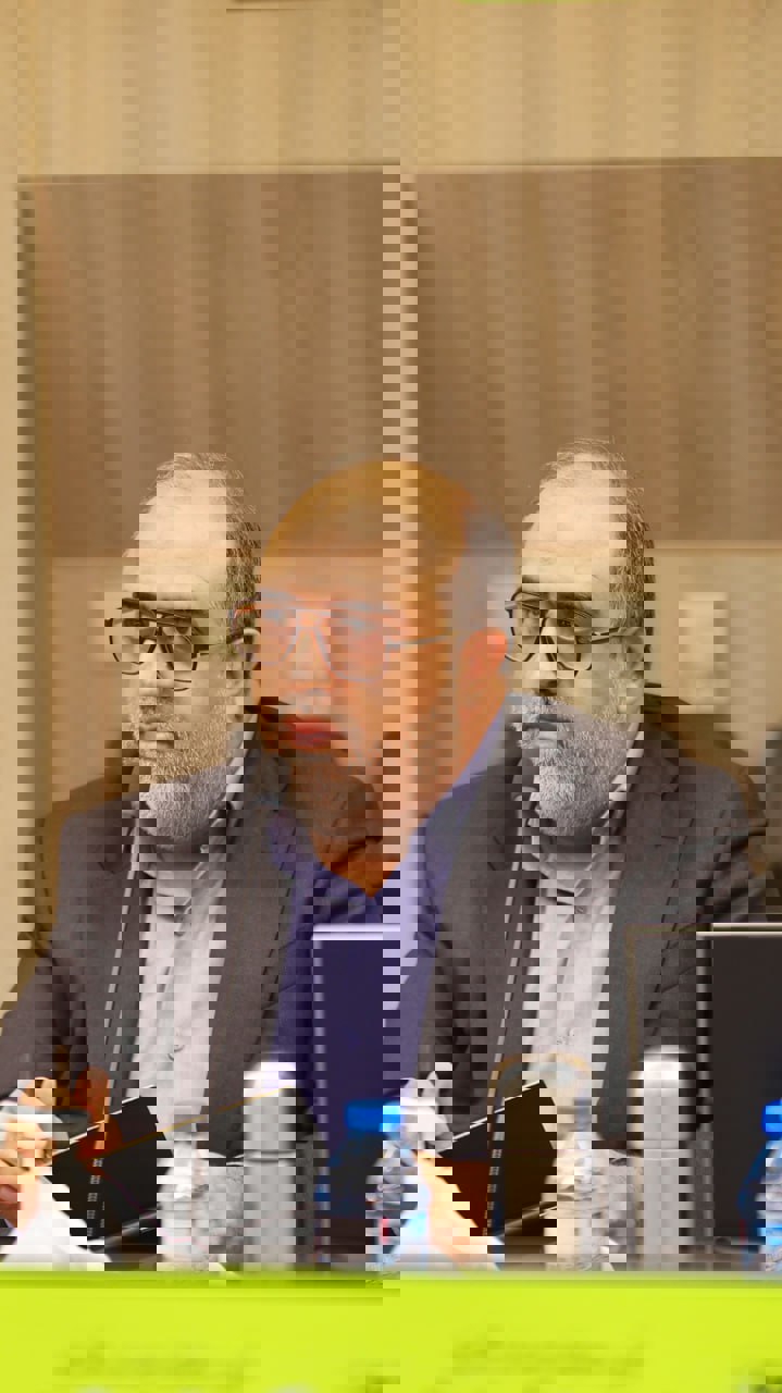 2030930