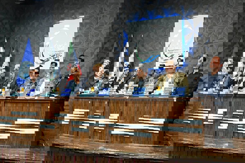 2031758