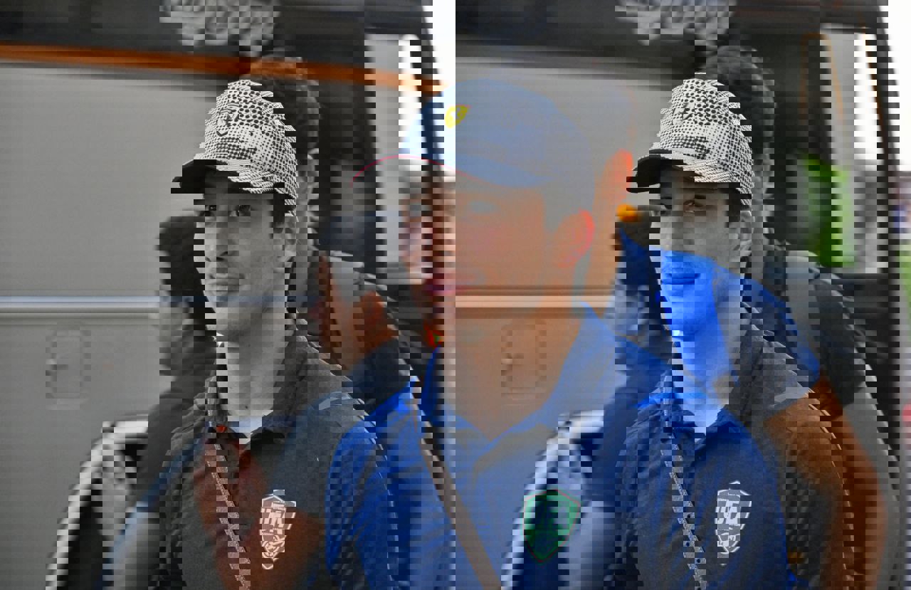 2031856