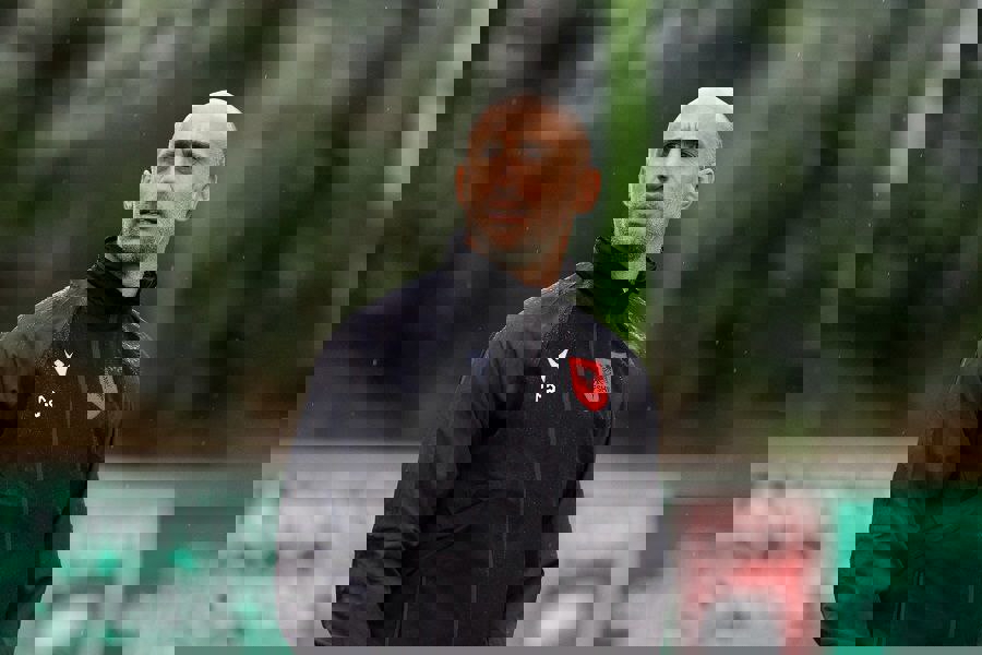 2042301
