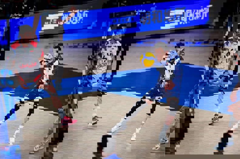 2041985