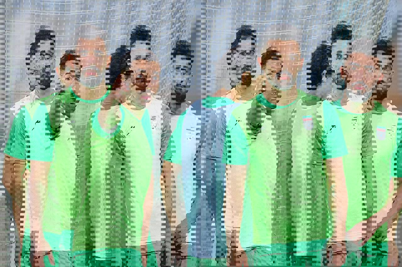 2041992