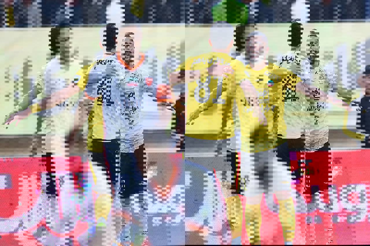 2042101