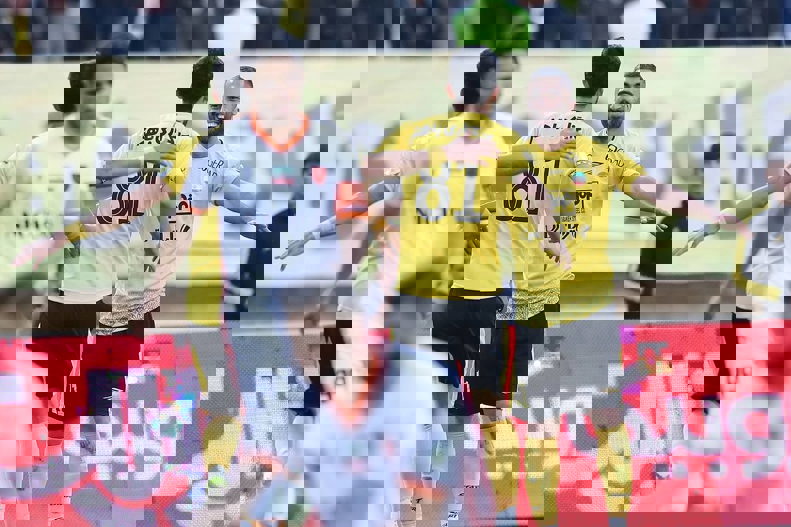 2042101