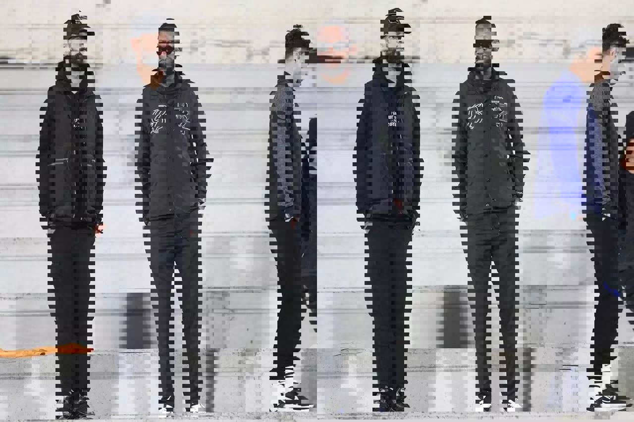 2042093