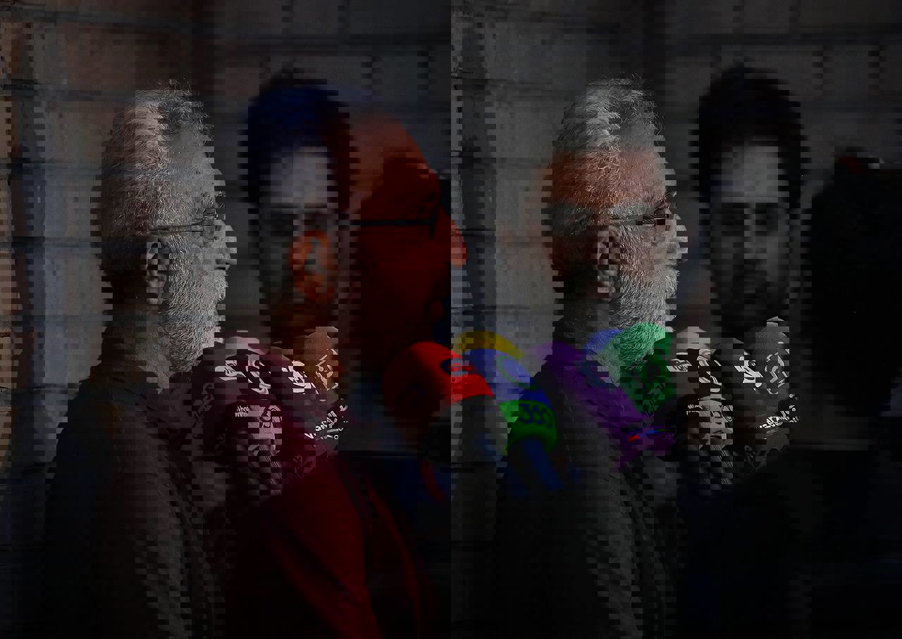 2042219