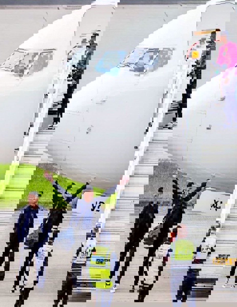 2042168
