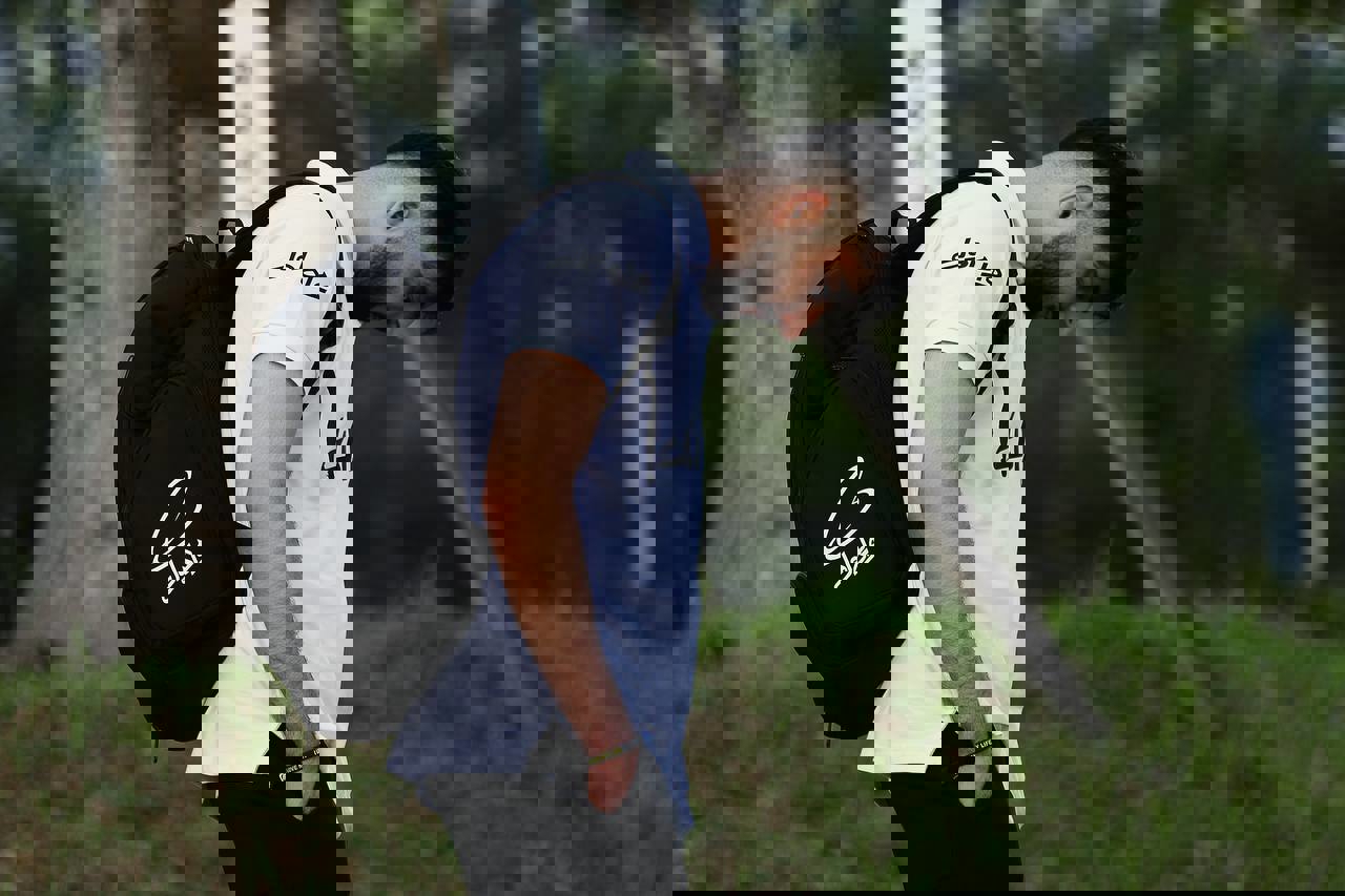 2042366